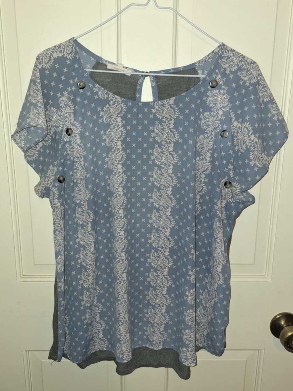 Maurice Blue with Beige Lace Pattern Blouse, Size XL